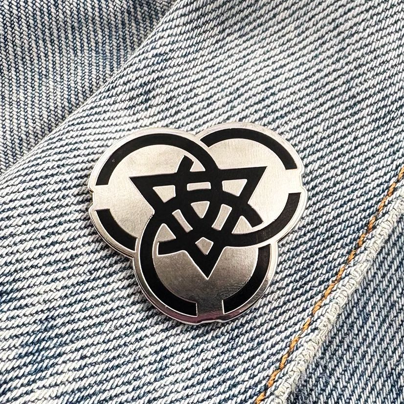 Party Games College - Azure Archief Academy Logo Emaille Pin